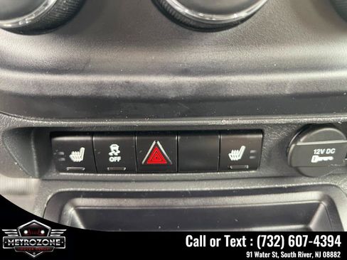 Used 2015 Jeep Patriot High Altitude AWD/4WD image 23