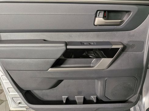 Used 2025 Toyota Tundra Limited image 33