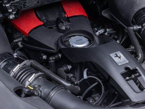 Certified 2022 Ferrari F8 Tributo RWD image 37