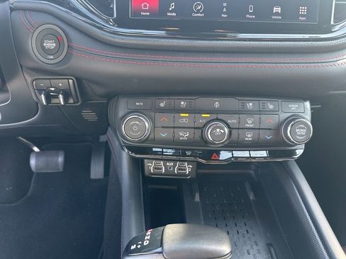 Used 2025 Dodge Durango R/T w/ Blacktop Package image 16