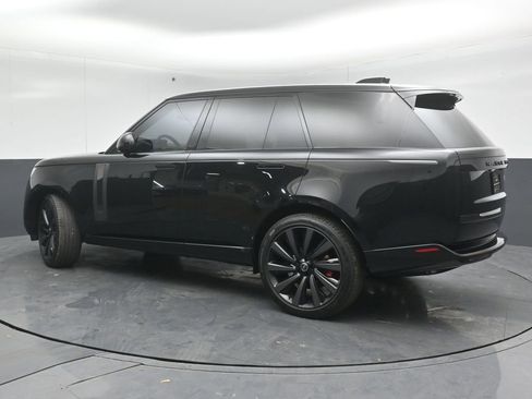Used 2025 Land Rover Range Rover SV AWD/4WD image 5