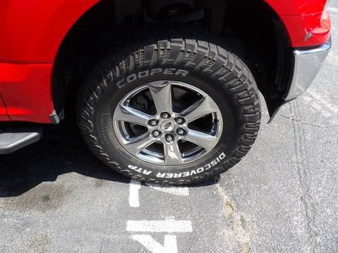 Used 2018 Ford F150 XLT w/ Equipment Group 301A Mid AWD/4WD image 15