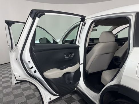 Used 2023 Honda HR-V LX image 40