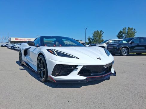 Used 2021 Chevrolet Corvette Stingray Premium Conv w/ Z51 Performance Package RWD image 3