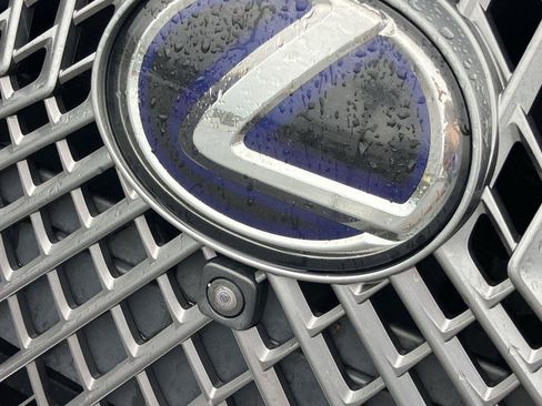Used 2018 Lexus LS 500h w/ Luxury Package RWD image 11