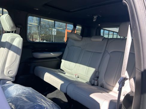 New 2026 Jeep Grand Wagoneer L Limited image 33