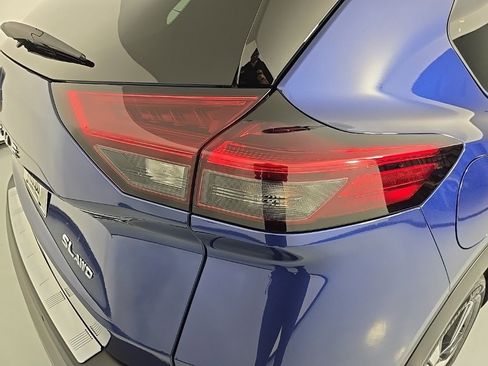 Used 2021 Nissan Rogue SL w/ Premium Package image 9