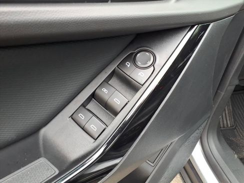 New 2026 Chevrolet Equinox LT w/ Convenience Package II image 6