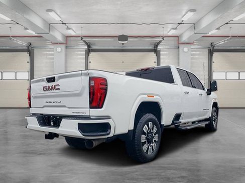 Used 2025 GMC Sierra 3500 Denali w/ Denali Reserve Package AWD/4WD image 7