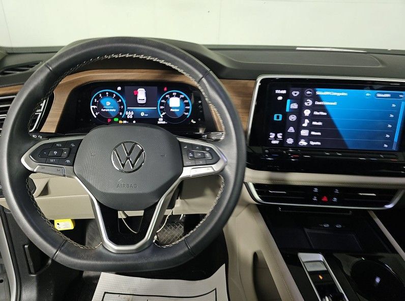 Used 2024 Volkswagen Atlas SE AWD/4WD image 5
