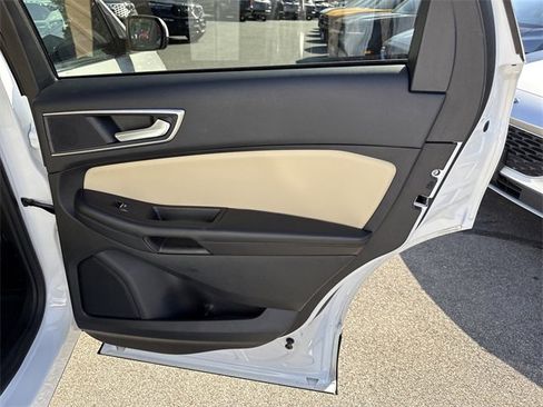 Used 2022 Ford Edge SEL w/ Convenience Package image 33