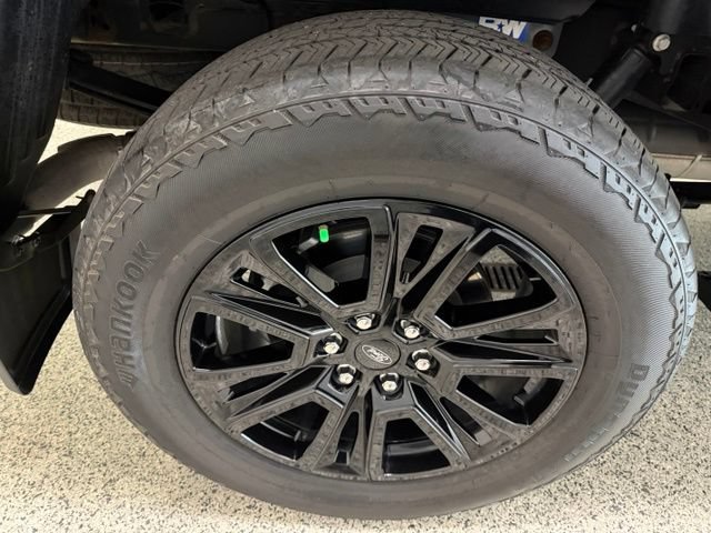 Used 2024 Ford F150 Platinum w/ FX4 Off-Road Package AWD/4WD image 11