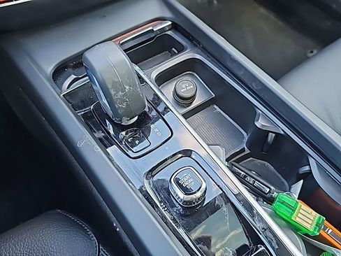 Used 2025 Volvo V60 B5 Cross Country Plus image 6