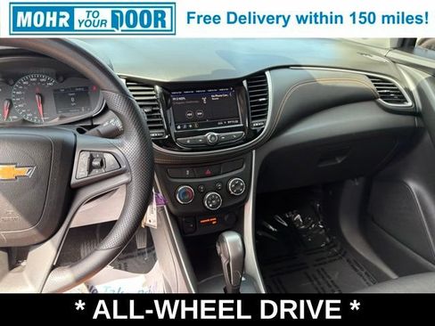 Used 2021 Chevrolet Trax LT AWD/4WD image 31