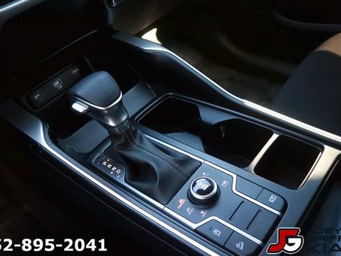 Certified 2023 Kia Sorento LX AWD/4WD image 22