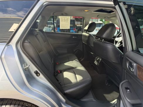 Used 2016 Subaru Outback 2.5i Limited AWD/4WD image 31