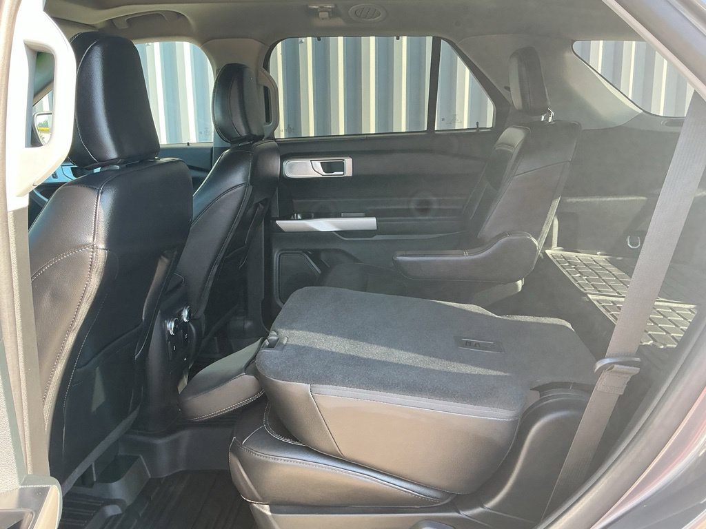 Used 2023 Ford Explorer Limited w/ Limited Technology Package AWD/4WD image 21