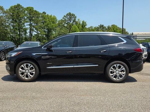 Used 2018 Buick Enclave Avenir FWD image 2
