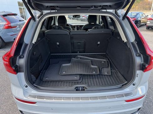 Used 2025 Volvo XC60 T8 Plus w/ Protection Package Premier image 9