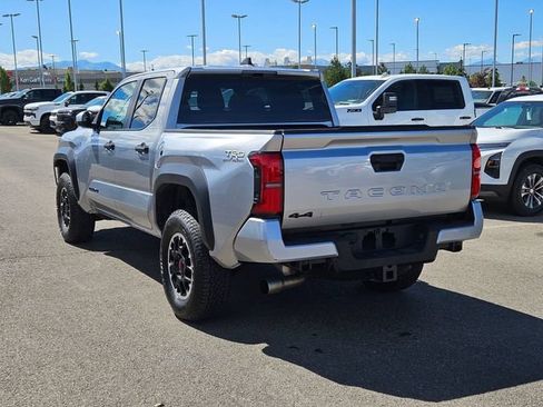 Used 2026 Toyota Tacoma TRD Off-Road AWD/4WD image 5