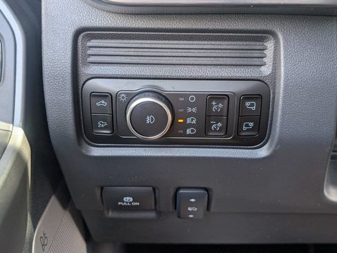 Used 2025 Ford F250 Lariat w/ Black Appearance Package AWD/4WD image 26