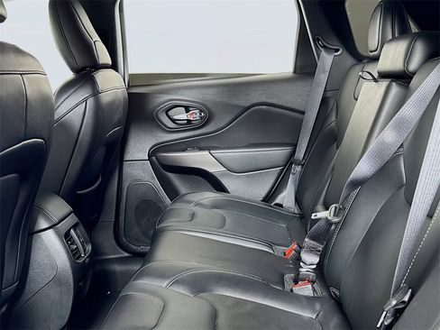 Used 2022 Jeep Cherokee Latitude Lux w/ Sun & Sound Group image 12