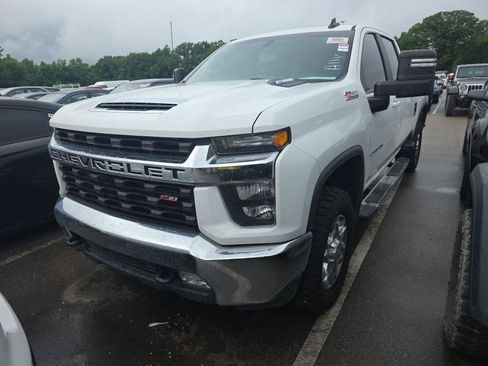 Used 2023 Chevrolet Silverado 2500 LT w/ Convenience Package AWD/4WD image 2