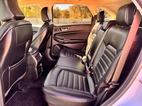 Used 2023 Ford Edge SEL image 16