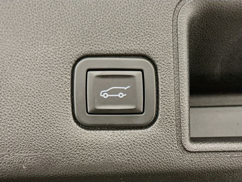 Used 2018 GMC Terrain Denali w/ Advanced Safety Package AWD/4WD image 32