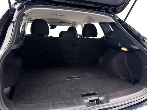 Used 2021 Nissan Rogue Sport SV FWD image 29