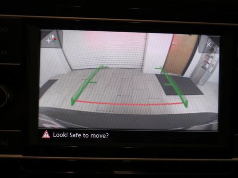 Used 2021 Volkswagen Tiguan S image 26