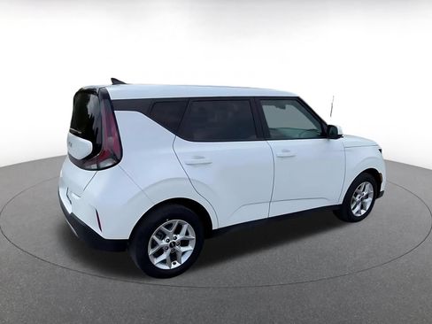 Used 2025 Kia Soul LX w/ LX Technology Package FWD image 15