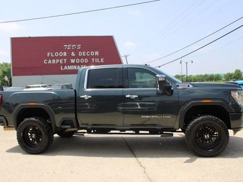Used 2022 GMC Sierra 2500 Denali w/ Denali Ultimate Package AWD/4WD image 2