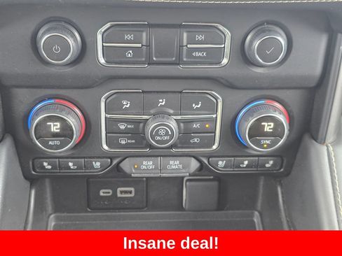 Used 2024 Chevrolet Tahoe Premier AWD/4WD image 33