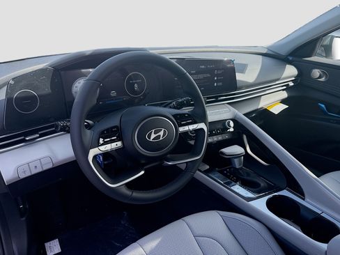 New 2026 Hyundai Elantra Limited FWD image 7