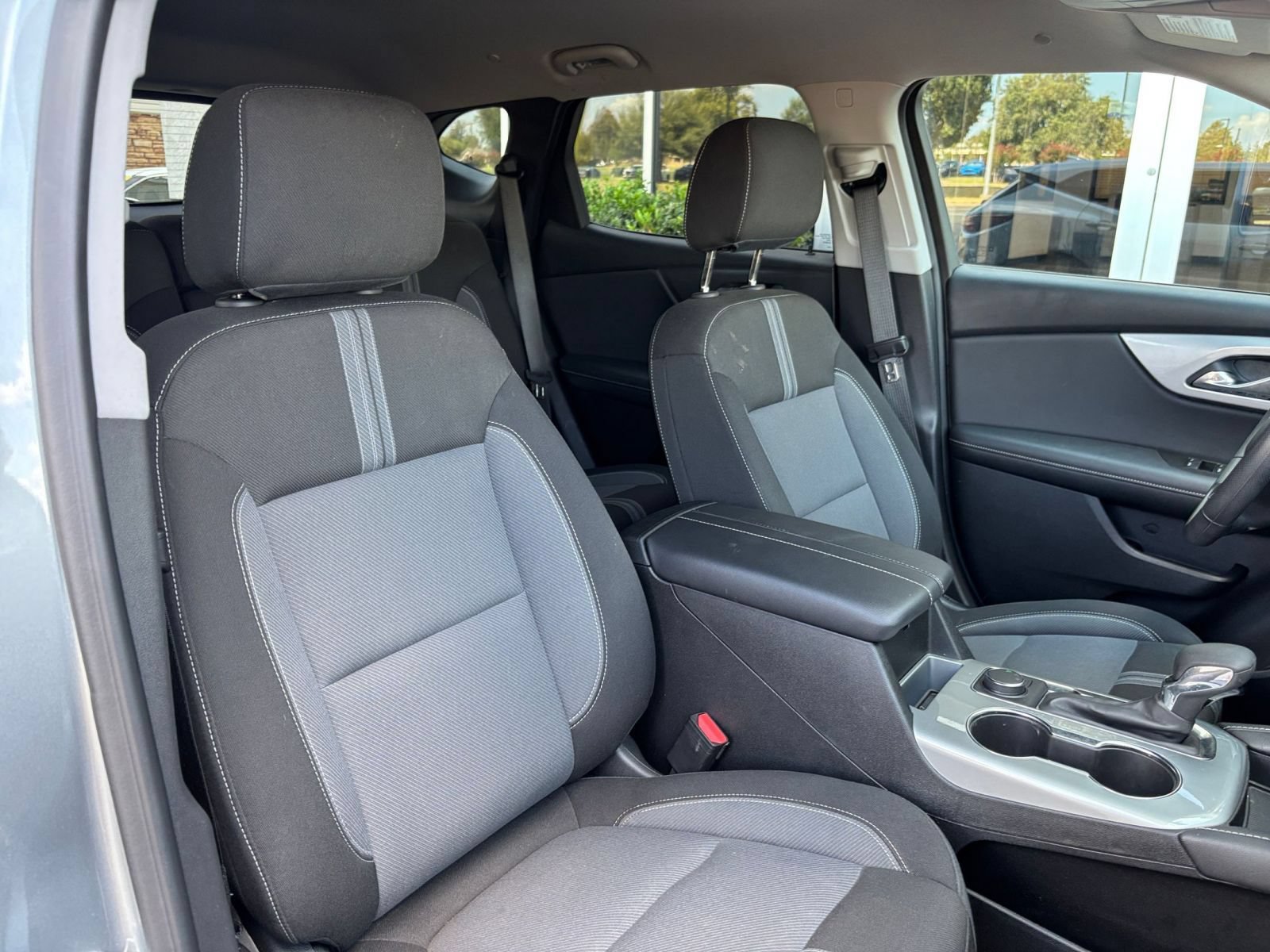 Used 2025 Chevrolet Blazer LT FWD image 37