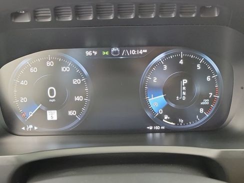 Used 2017 Volvo XC90 T6 Momentum AWD/4WD image 25