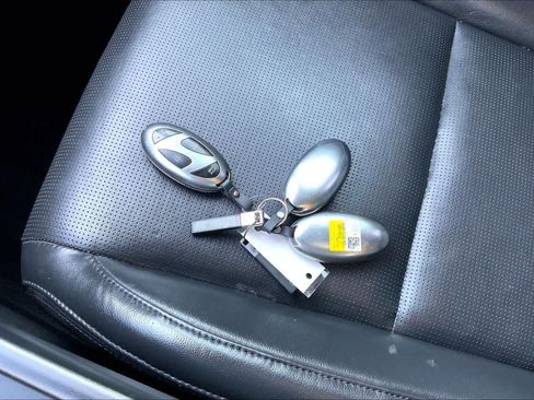 Certified 2024 Hyundai Santa Fe Limited FWD image 14
