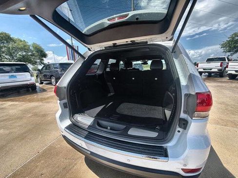 Used 2018 Jeep Grand Cherokee Limited RWD image 25