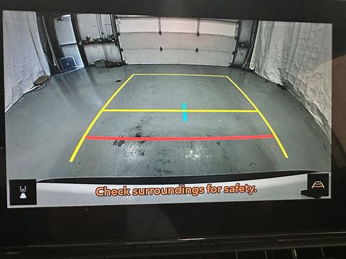 Used 2025 Toyota RAV4 XLE FWD image 36
