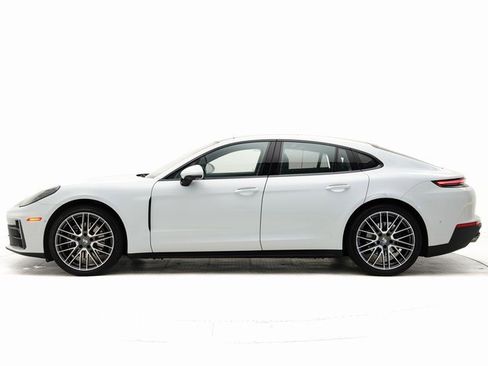 Used 2025 Porsche Panamera 4 image 2