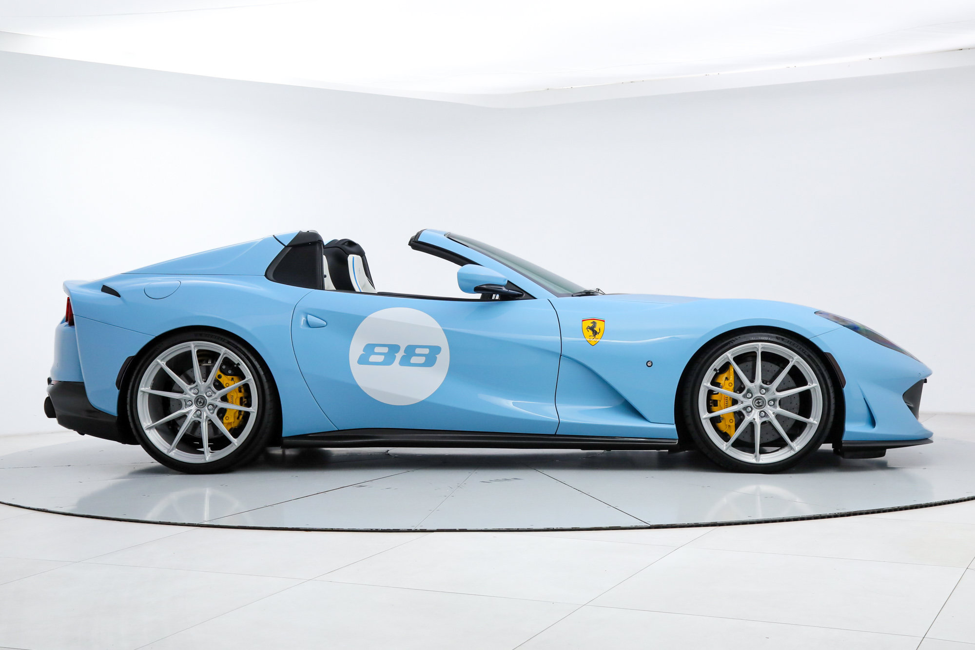 Certified 2023 Ferrari 812 GTS RWD image 9