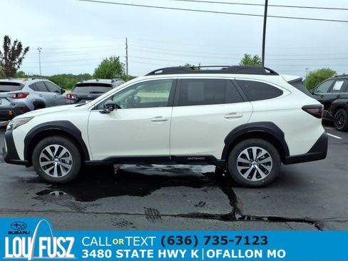 Certified 2025 Subaru Outback Premium AWD/4WD image 4