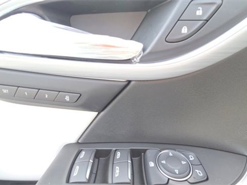 New 2026 Buick Envision Avenir image 32