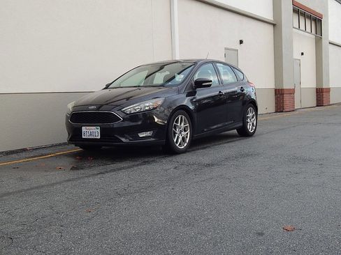 Used 2015 Ford Focus SE w/ Equipment Group 201A image 7