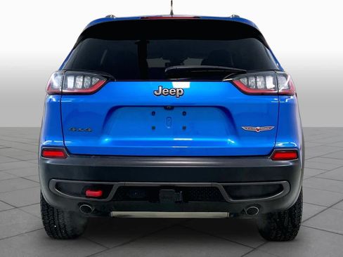 Used 2022 Jeep Cherokee Trailhawk w/ Premium Leather Package AWD/4WD image 4