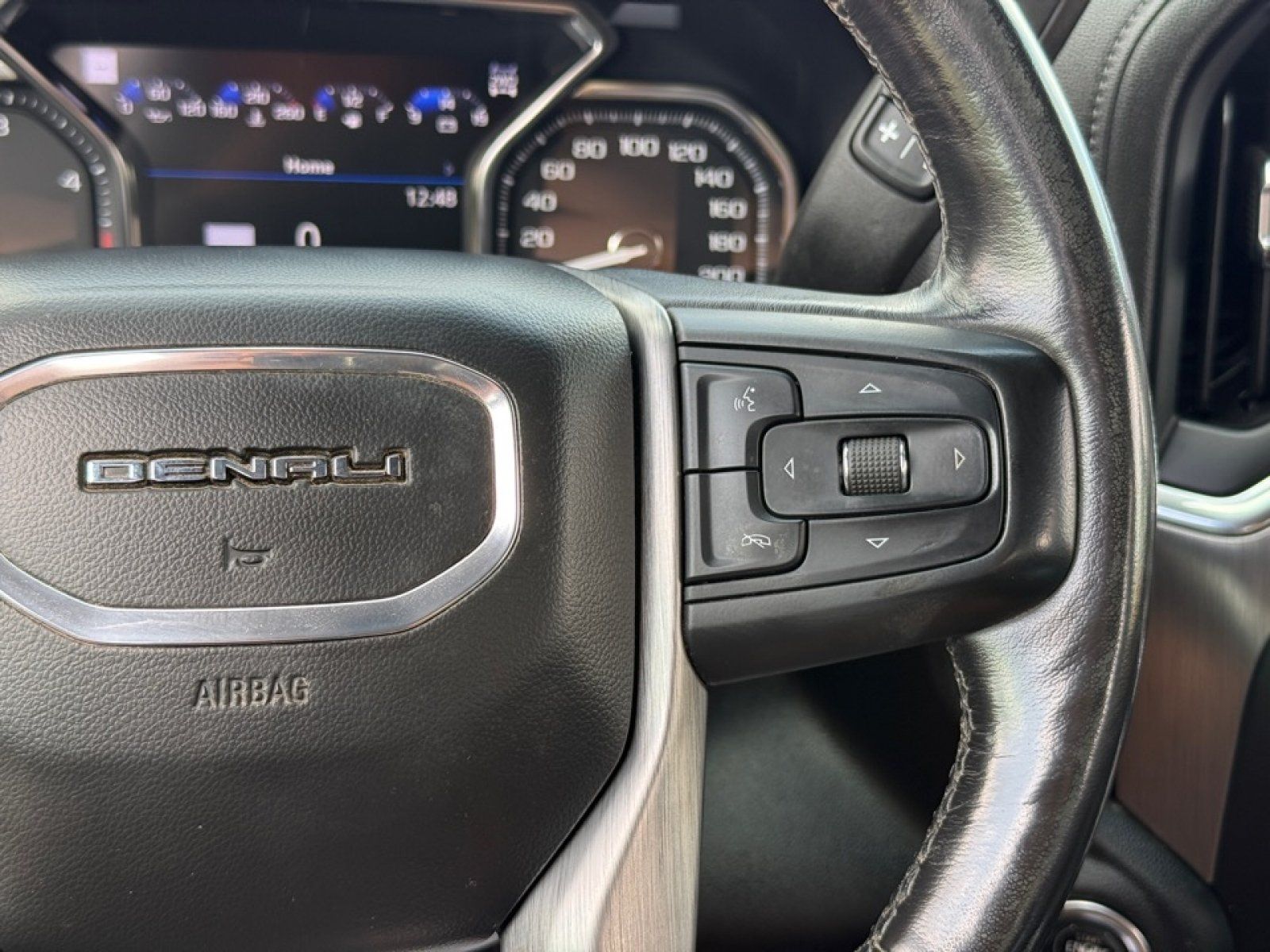 Used 2020 GMC Sierra 3500 Denali w/ Denali Ultimate Package AWD/4WD image 24