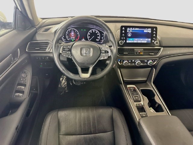 Used 2020 Honda Accord Touring image 16