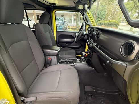 Used 2023 Jeep Wrangler Sport S image 12