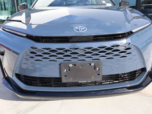 Used 2025 Toyota Crown Signia image 19